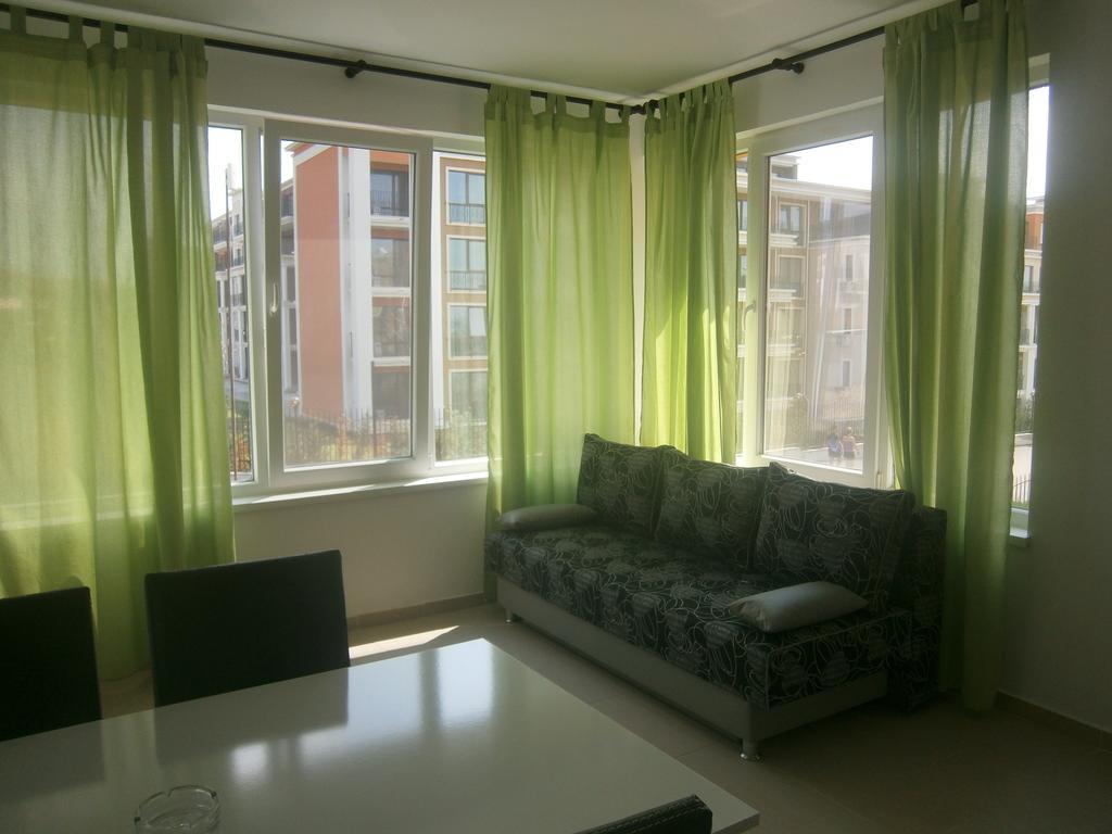 Anna Marina Apartments Sveti Vlas Buitenkant foto